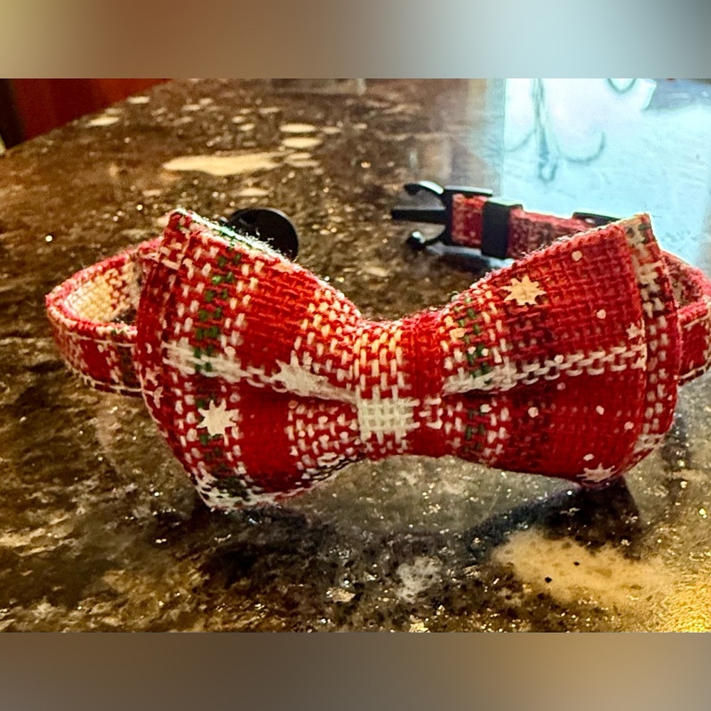 🎉HOST PICK!🎉🐈🎄❤️Festive Red Plaid Bow Tie Collar for Cats!❤️🎄🐈